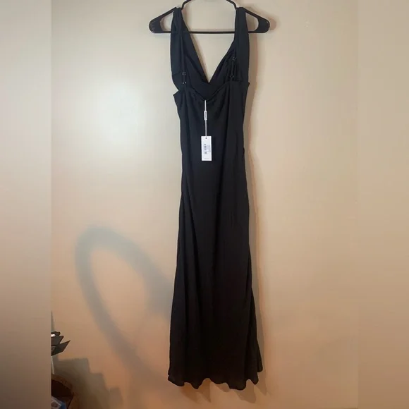 Petal and Pup Black Kamryn Maxi Dress - Picture 13 of 16